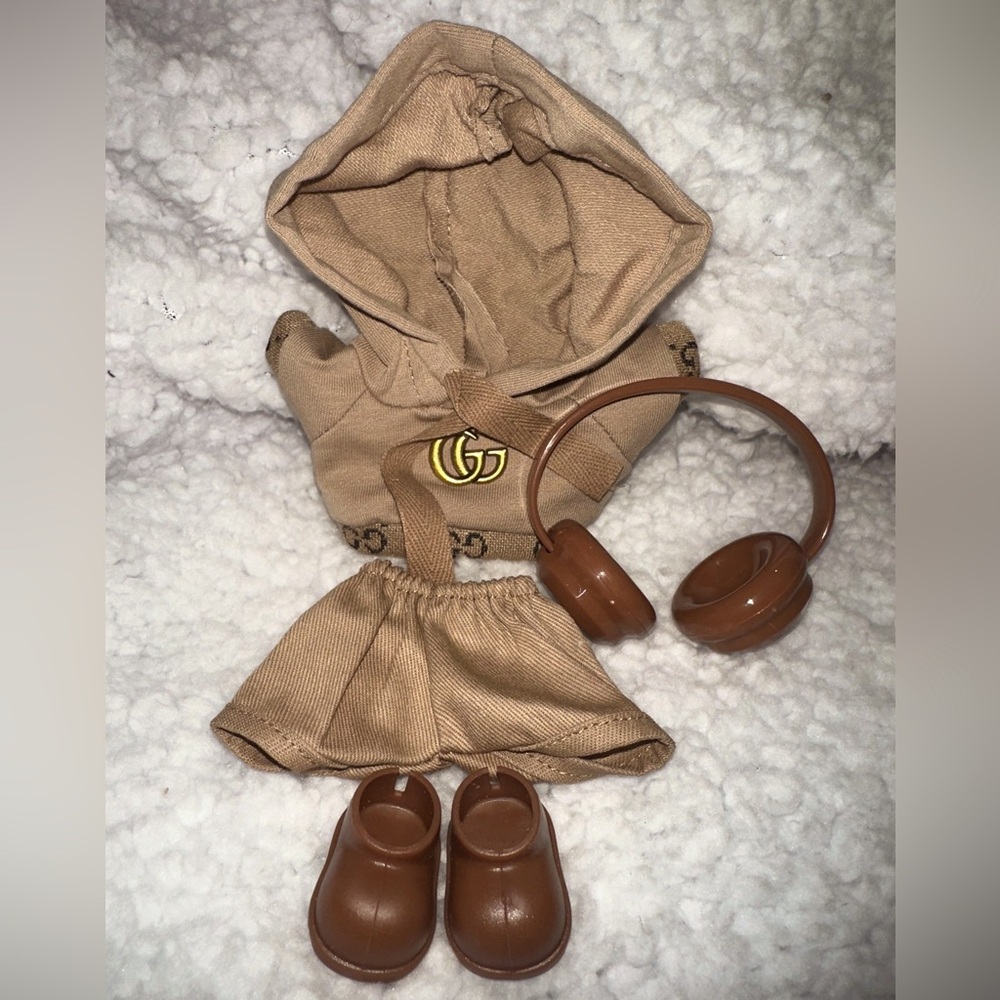 Labubu Fashion Gucci Outfit and Accessories. - Picture 1 of 3